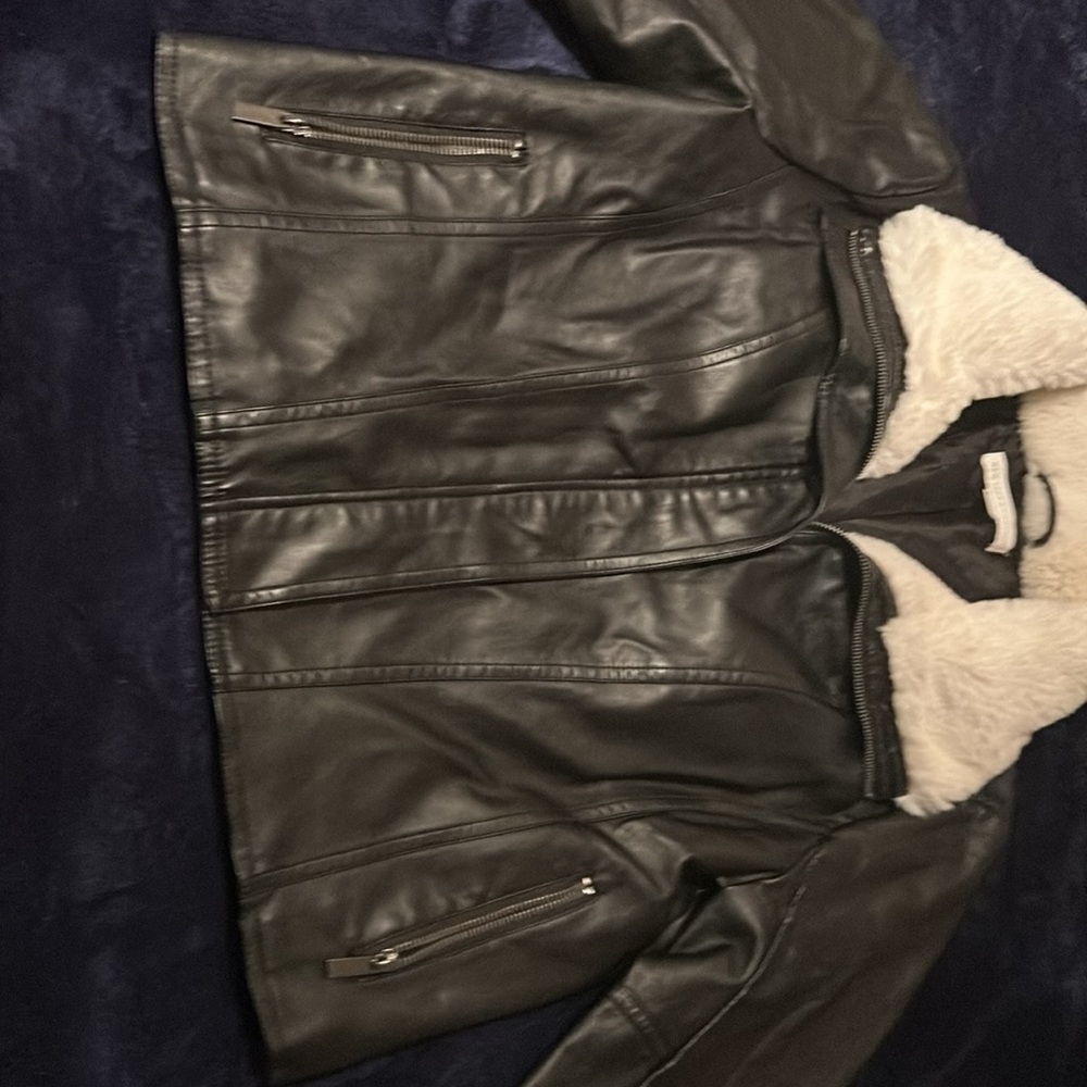 Leather jacket - Picture 2 of 6